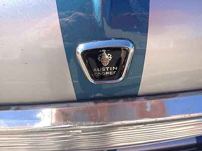 Motorhuvens emblem