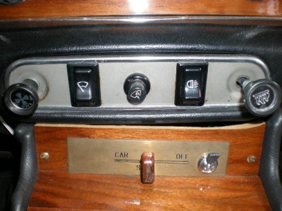 Kontaktpanel MK 3. (1975) Har denna panel idag.